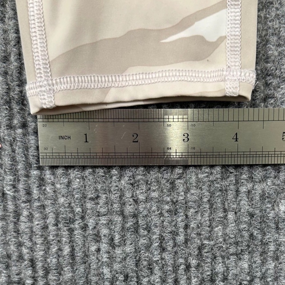 Athleta Camo Contender 7/8 Powerlift Leggings Womens Small White Tan‎ Pockets - Picture 8 of 11